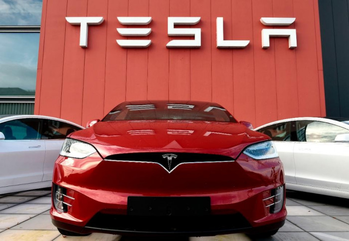 Tesla bloccata in Cina: il governo teme spionaggio Tesla bloccata in Cina: il governo teme spionaggio