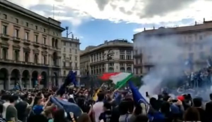 Festeggiamenti dell'Inter 2 maggio: maxi assembramento di oltre 30 mila persone, ecco le conseguenze Festeggiamenti dell'Inter 2 maggio: maxi assembramento di oltre 30 mila persone, ecco le conseguenze