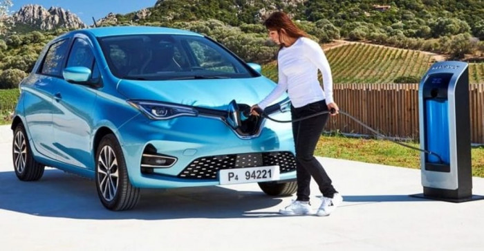 Le auto elettriche costeranno meno di quelle diesel e benzina Le auto elettriche costeranno meno di quelle diesel e benzina