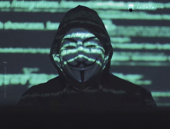 Elon Musk minacciato da Anonymous: il video e la sua risposta Elon Musk minacciato da Anonymous: il video e la sua risposta