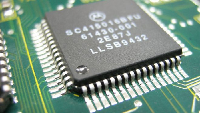Scarseggiano i semiconduttori, dove trovarli? Qualcuno inizia a usare chip contraffatti o Scarseggiano i semiconduttori, dove trovarli? Qualcuno inizia a usare chip contraffatti o