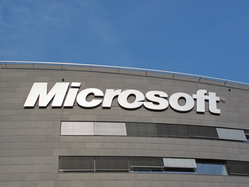 Trimestrale Microsoft: il cloud fa la differenza. Adesso è buy? Trimestrale Microsoft: il cloud fa la differenza. Adesso è buy?