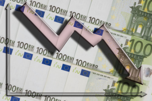 Cambio Euro dollaro crolla ai minimi da 17 mesi: cause e previsioni Eur/Usd Cambio Euro dollaro crolla ai minimi da 17 mesi: cause e previsioni Eur/Usd
