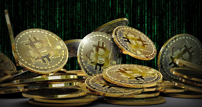 Prezzo Bitcoin scivola a 57mila dollari. Occasione per comprare BTC