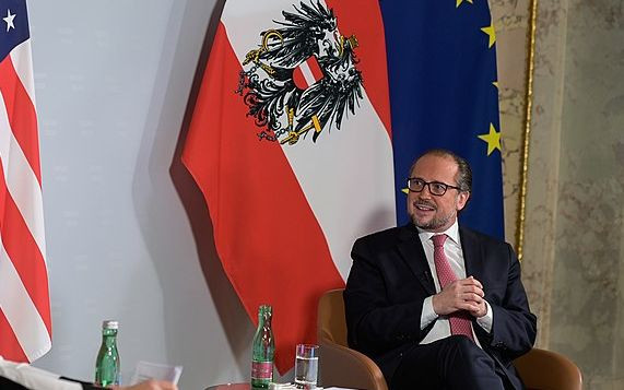 Austria: si dimette anche il cancelliere Alexander Schallenberg e dopo di lui il ministro delle Finanze Austria: si dimette anche il cancelliere Alexander Schallenberg e dopo di lui il ministro delle Finanze