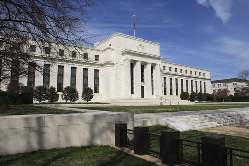 Decisioni FED: tapering rapido e (forse) 3 rialzi dei tassi nel 2022. Come investire adesso? Decisioni FED: tapering rapido e (forse) 3 rialzi dei tassi nel 2022. Come investire adesso?