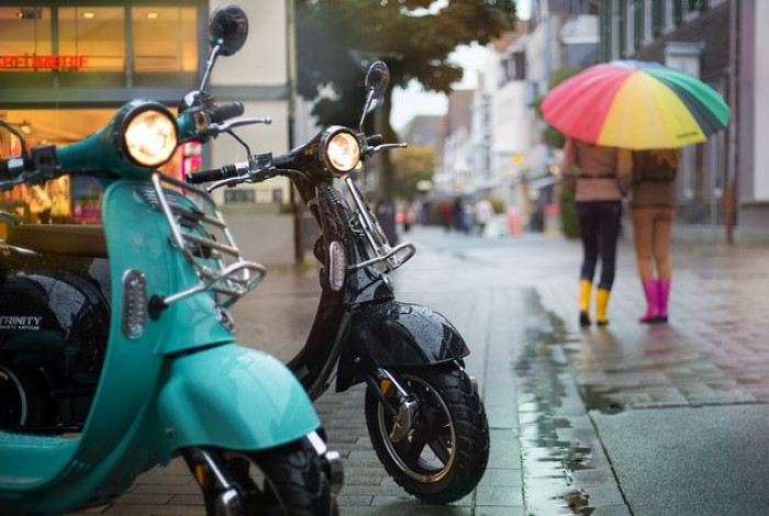 Col bonus motorini 2022 nuovi incentivi per l'acquisto di scooter e moto elettriche. Ecco a chi spettano Col bonus motorini 2022 nuovi incentivi per l'acquisto di scooter e moto elettriche. Ecco a chi spettano
