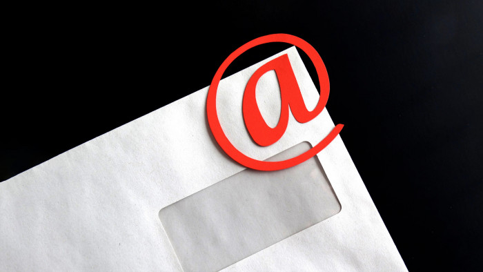 Falsi rimborsi Inps, la nuova truffa con il sistema del phishing. Ecco come riconoscere i messaggi truffa Falsi rimborsi Inps, la nuova truffa con il sistema del phishing. Ecco come riconoscere i messaggi truffa
