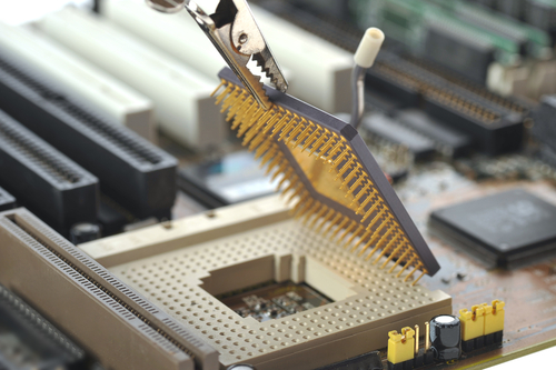 semiconduttori%2C%20shutterstock 39188275